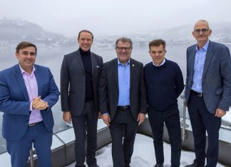 EN EUROPA PARAT SE UNE A BABCOCK WANSON GROUP