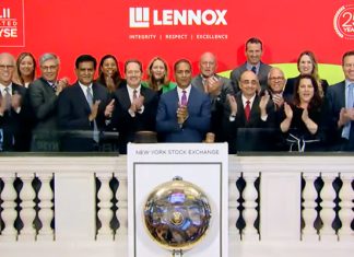 LENNOX CELEBRÓ EL 25° ANIVERSARIO DE SU OFERTA PÚBLICA INICIAL CON EL TOQUE DE CAMPANA EN LA BOLSA DE NUEVA YORK